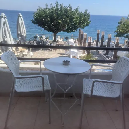 Romanza Hotel Poúlithra