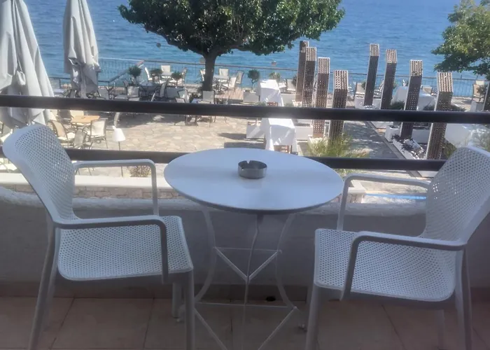 Romanza Hotel Poúlithra