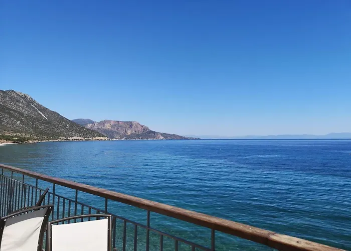 Romanza Hotel Poúlithra